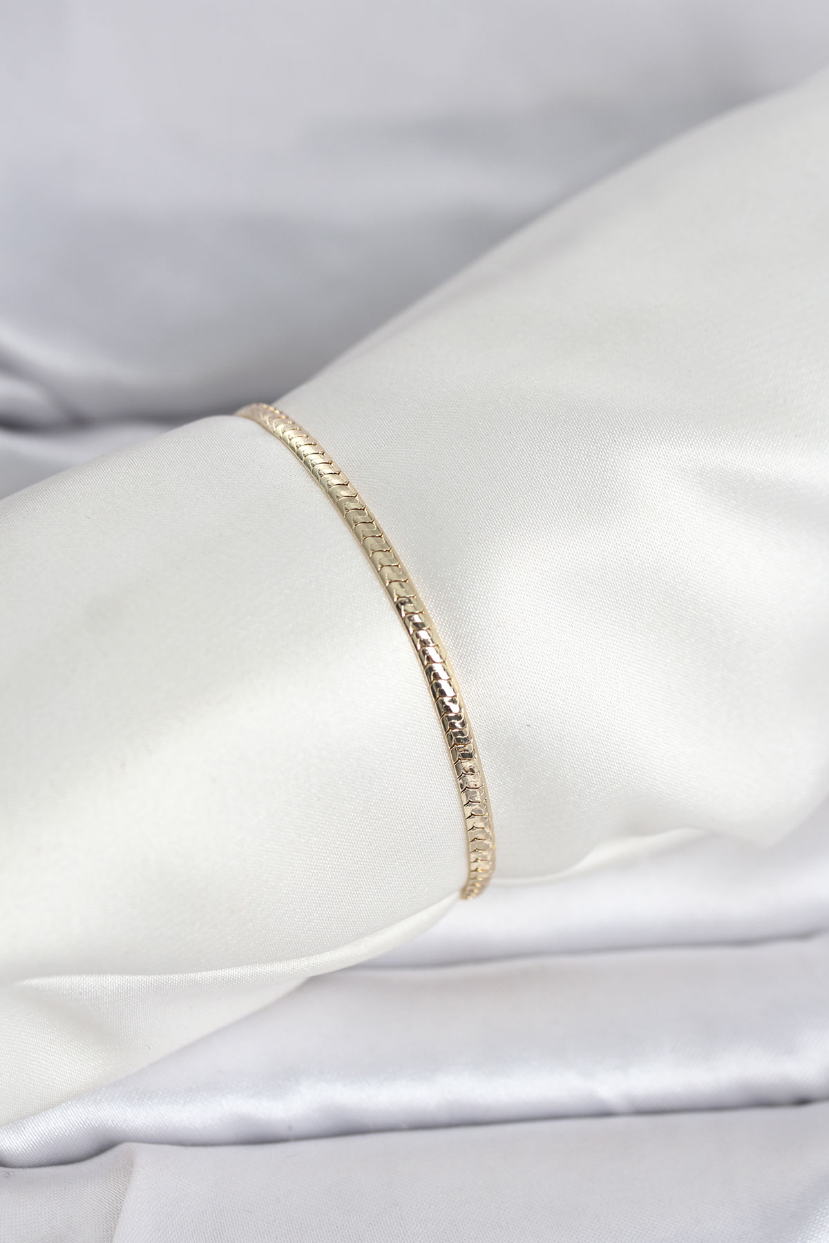 CM 14K Gold Renk Yassı Zincir Model Kadın Bileklik 5886