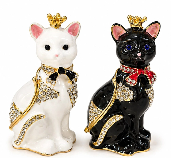 Swaroski Taşlı Kedi Figürü