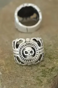 Eskitme Gümüş Renk Metal Kuru Kafa Tasarım Ayarlamalı Erkek Yüzük 5886