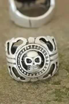 Eskitme Gümüş Renk Metal Kuru Kafa Tasarım Ayarlamalı Erkek Yüzük 5886