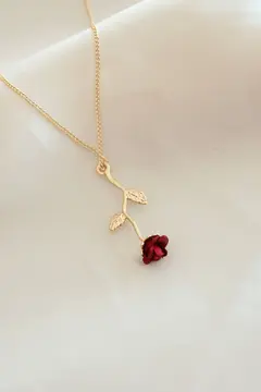 Kırmızı Gül Figürlü Kolye 5886