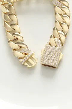 Vip Seri Pirinç Ortası Zirkon Taşlı Gold Renk Gurmet Bileklik 5886