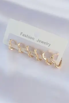 Pirinç Gold Renk Kalp Model Küpe Seti 5886