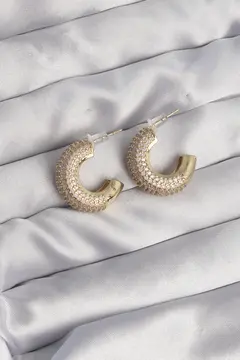 Pirinç Gold Renk Zirkon Taşlı Yarım Halka Küpe 5886