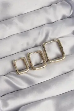 Pirinç Gold Renk Renkli Zirkon Taşlı Kare Model Küpe Seti 5886