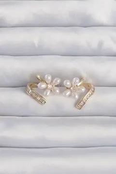 Pirinç Gold Renk Zirkon Taşlı Kıvrımlı İnci Çiçek Küpe 5886