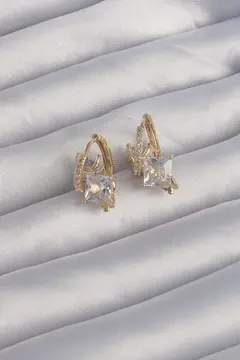 Pirinç Gold Renk İri Zirkon Taşlı Kıvrımlı Minimal Kelebekli Halka Küpe 5886