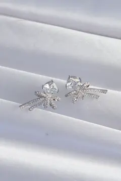 Pirinç Gümüş Renk Kare Zirkon Taşlı Fiyonk Küpe 5886