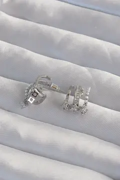Pirinç Gümüş Renk İncili Çoklu Zirkon Taşlı Yarım Halka Küpe 5886