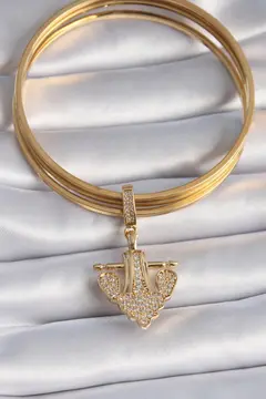 Pirinç Gold Renk Zirkon Taşlı Çapa Model Ajda Charm 5886