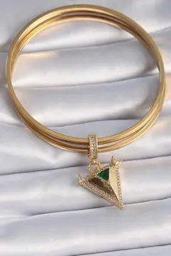 Pirinç Gold Renk Zirkon Taşlı 3D Üçgen Model Ajda Charm 5886