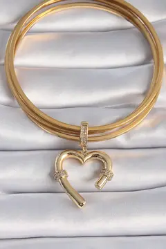 Pirinç Gold Renk Zirkon Taş Detaylı Kalp Figür Ajda Charm 5886
