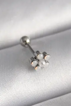 316L Çelik Gümüş Renk Zirkon Taşlı Çiçek Model Tragus Piercing 5886