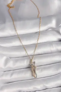 316L Çelik Gold Renk Zincir Renkli Sarılma Model Kadın Kolye 5886