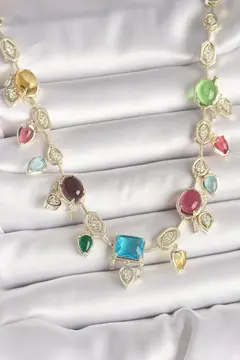 Pirinç Gold Renk Renli Zirkon Taşlı VIP Seri Kadın Kolye 5886