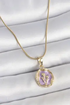 316L Çelik Gold Renk Zincir Mor Mineli Çiçek İşlemeli Portre Model Kadın Kolye 5886
