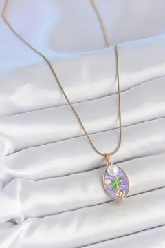 316L Çelik Gold Renk Zincir Mor Mineli Oval İncili Çiçek İşlemeli Portre Model Kadın Kolye 5886