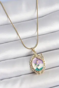 316L Çelik Gold Renk Zincir Mix Renk Mineli Çiçek İşlemeli Zirkon Taş Detaylı Portre Model Kadın Kolye 5886