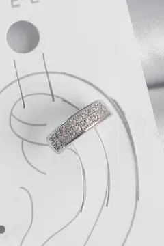 Pirinç Gümüş Renk Zirkon Taşlı Kıkırdak Model Kadın Küpe 5886