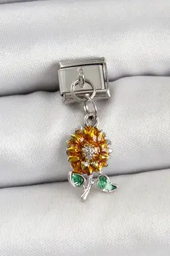 316L Çelik Sallantılı Ayçiçeği Model Gümüş Renk Nomination Charm 5886