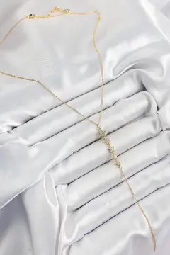 Pirinç Zirkon Taşlı Sıralı Yıldız Figürlü Y Model Gold Renk Kadın Kolye 5886