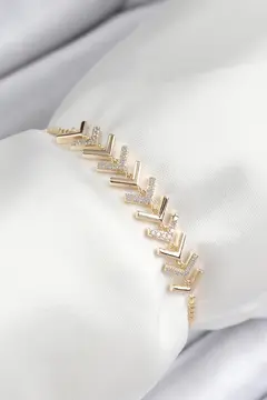 Pirinç Zirkon Taşlı Sıralı Ok Model Gold Renk Asansörlü Kadın Bileklik 5886
