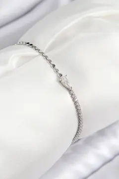 Pirinç Zirkon Taşlı Damla Model Ezme Zincir Gümüş Renk Kadın Bileklik 5886
