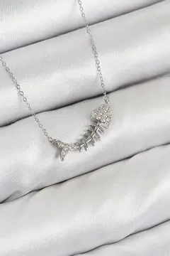 Pirinç Zirkon Taşlı Balık Kılçığı Model Gümüş Renk Kadın Kolye 5886
