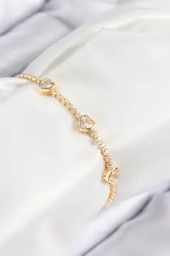 Pirinç Zirkon Taşlı Sıralı Kalp Model Gold Renk Kadın Bileklik 5886