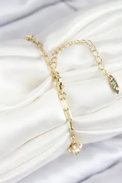 Pirinç Zirkon Taşlı Deniz Kabuğu Model Gold Renk Kadın Bileklik 5886