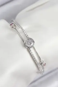 Pirinç Zirkon Taşlı Pırlanta Model Gümüş Renk Kadın Bileklik 5886