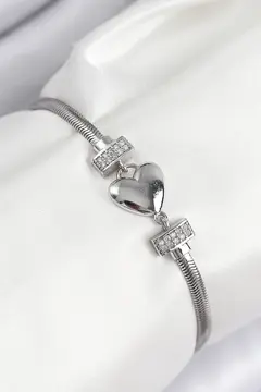 Pirinç Zirkon Taşlı Kalp Model Gümüş Renk Kadın Bileklik 5886