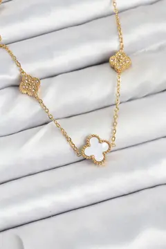 316L Çelik Zincir Gold Renk Beyaz ve Zirkon Taşlı Yonca Kadın Kolye 5886