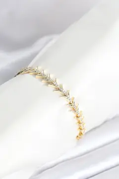 Pirinç Gold Renk Balık Sırtı Model Zirkon Taşlı Kadın Bileklik 5886