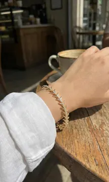 Pirinç Gold Renk Balık Sırtı Model Zirkon Taşlı Kadın Bileklik 5886
