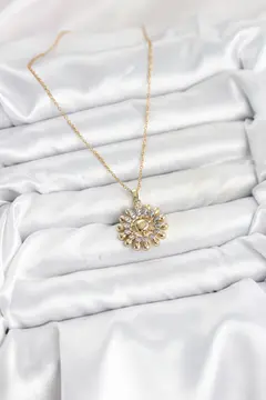 316L Çelik Zincir Gold Renk Güneş Model Kadın Kolye 5886