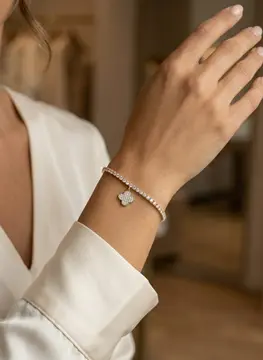 Yonca Model Zirkon Taşlı Gold Renk Asansörlü Su Yolu Bileklik 5886
