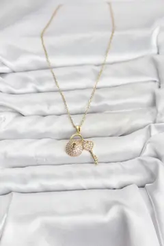 316L Çelik Zincir Gold Renk Kilit Anahtar Model Zirkon Taşlı Kadın Kolye 5886