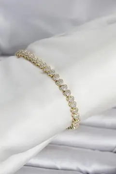Pirinç Gold Renk Kalp Model Sıralı Zirkon Taşlı Kadın Bileklik 5886