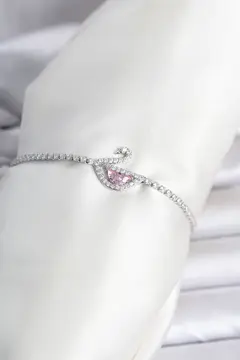 Pirinç Gümüş Renk Zirkon Taşlı Swan Model Su Yolu Kadın Bileklik 5886