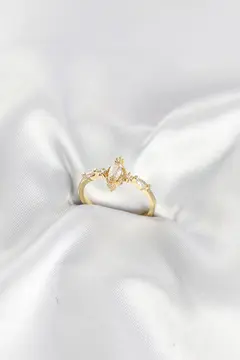 Gold Renk Vintage Model Zirkon Taşlı Yüzük 5886