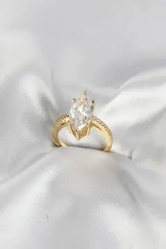 Gold Renk Pirinç Markiz Kesim Zirkon Taşlı Kadın Yüzük 5886