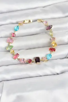 Karışık Renk Kristal Taşlı Kesimli Gümüş Renk Gema Kadın Bileklik 5886