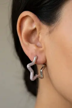Yıldız Model Zirkon Taşlı Gümüş Renk Kadın Küpe