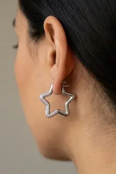 Yıldız Model Zirkon Taşlı Gümüş Renk Kadın Küpe