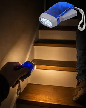 Şarj Gerektirmeyen El Feneri 3 LED Kompakt Acil Durum Lambası