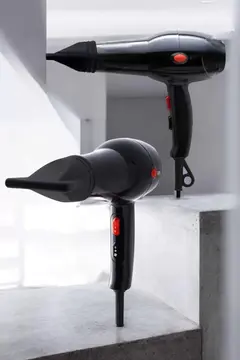 Soğuk ve Sıcak Üfleme Özellikli AC Motorlu Saç Kurutma Makinesi