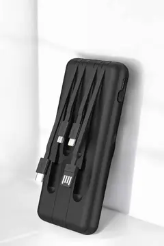 Hızlı Şarj Dijital Göstergeli Powerbankli Çoklu Şarj Özelliği
