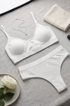 Kadın Ekru Çıkarılabilir Pedli Fitilli Dantelli Bralet Takımı