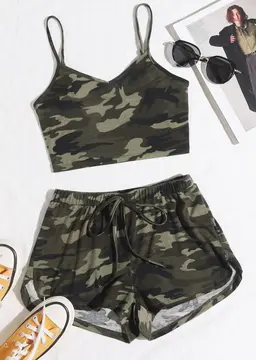 Kadın Kamuflaj Desenli Askılı Crop Top ve Şortlu Gecelik Takım H110440